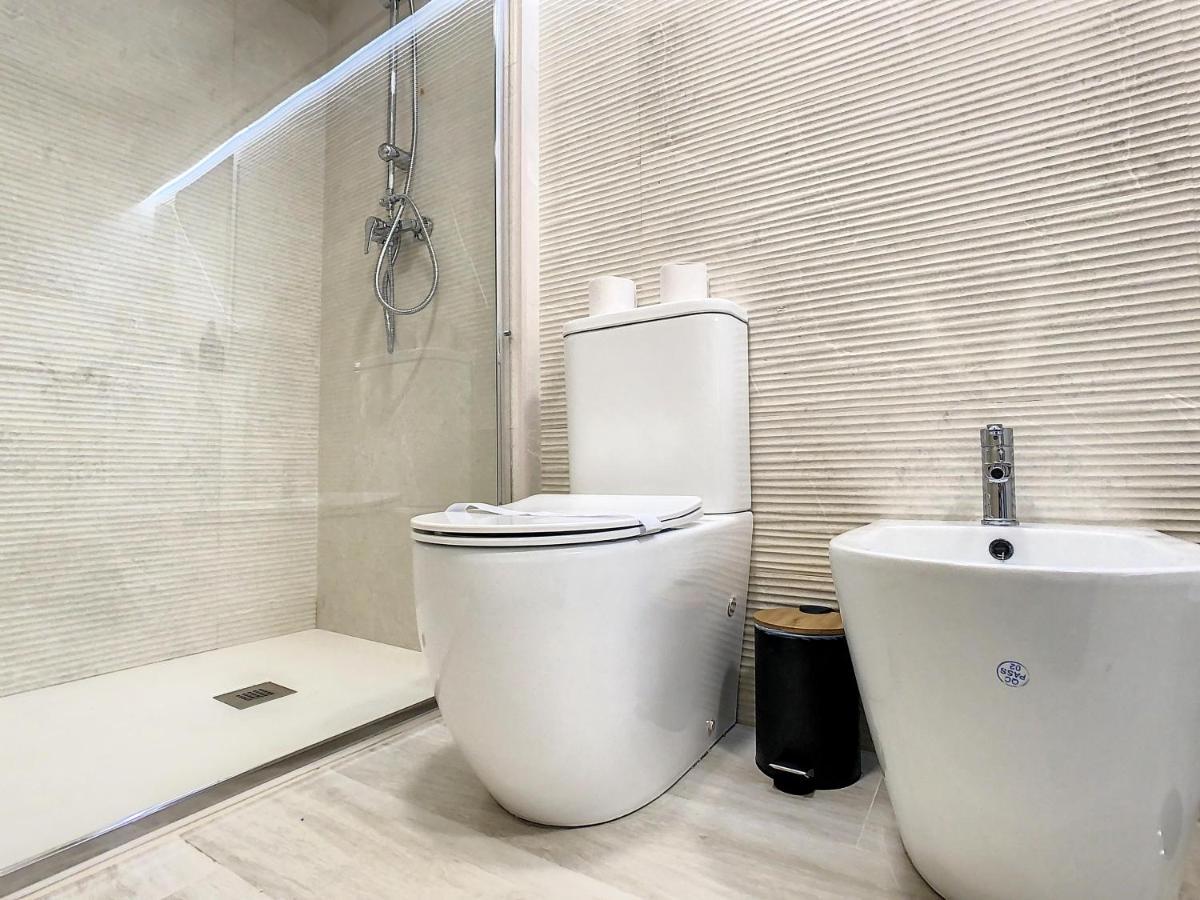 Apartcity Triana Sevilla Exteriér fotografie